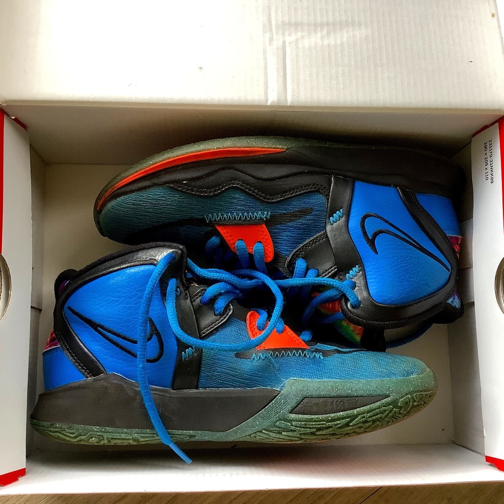 Nike Kyrie infinity SE Size 4